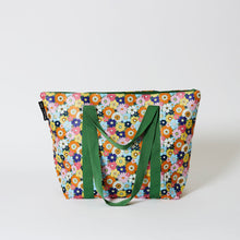 Load image into Gallery viewer, Zip Up Medium Tote
